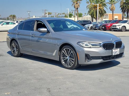 Used 2023 BMW 530e RWD image 4