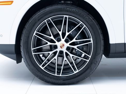 New 2026 Porsche Cayenne Coupe image 12