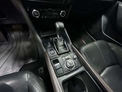 Used 2018 MAZDA MAZDA3 Touring FWD image 15