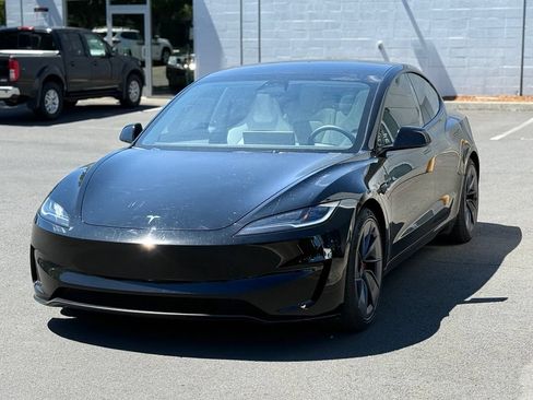 Used 2024 Tesla Model 3 Performance AWD/4WD image 2