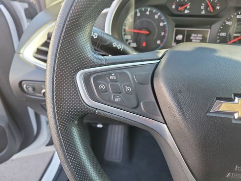 Used 2022 Chevrolet Malibu LT image 24