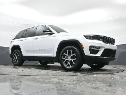 Used 2025 Jeep Grand Cherokee Limited image 49