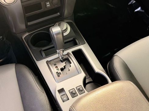 Used 2018 Toyota 4Runner SR5 Premium AWD/4WD image 17