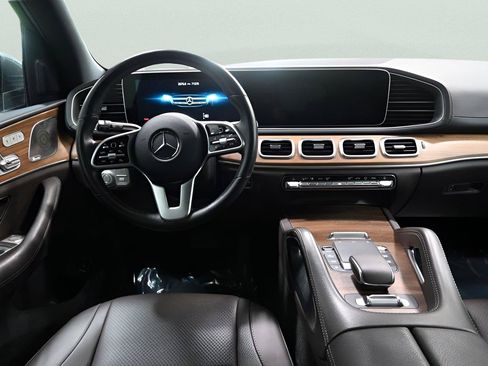 Used 2021 Mercedes-Benz GLS 450 4MATIC image 11