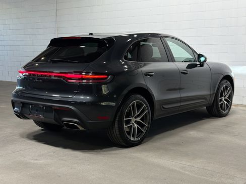 Certified 2025 Porsche Macan image 7