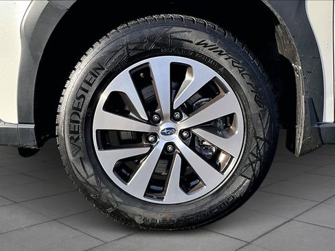 Used 2025 Subaru Outback Premium image 11