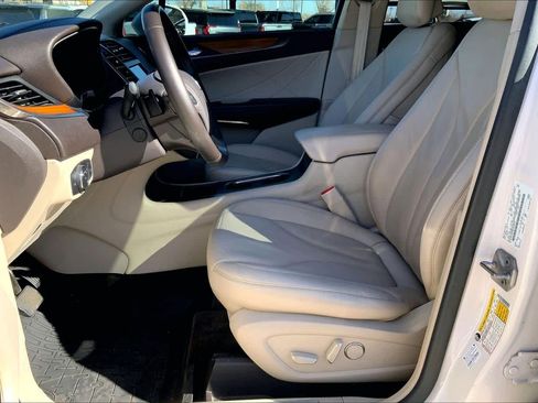 Used 2018 Lincoln MKC Select w/ Select Plus Package image 8