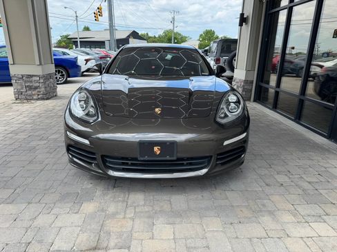 Used 2016 Porsche Panamera S RWD image 2