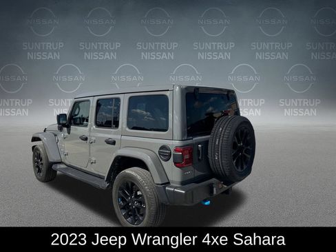 Used 2023 Jeep Wrangler Unlimited Sahara w/ Cold Weather Group AWD/4WD image 3