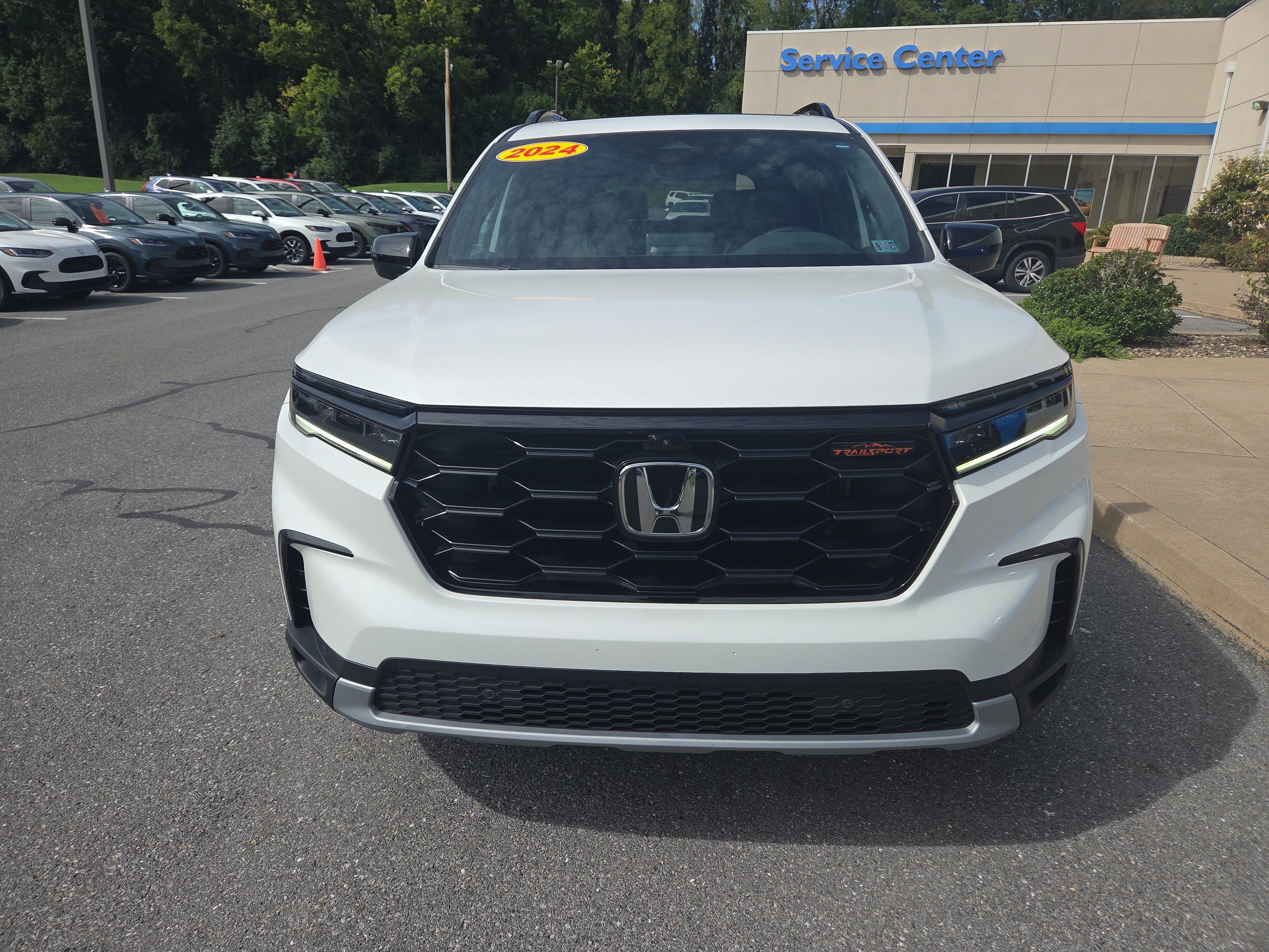 Used 2024 Honda Pilot TrailSport image 9