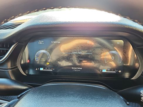 Used 2024 Jeep Grand Cherokee Altitude image 18