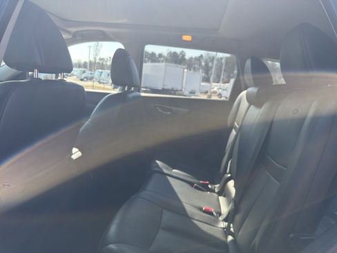 Used 2016 Nissan Rogue SL w/ SL Premium Package image 24