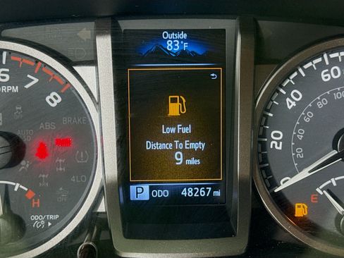 Used 2023 Toyota Tacoma SR5 RWD image 16