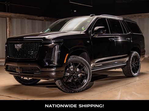 Used 2026 Cadillac Escalade Platinum Sport w/ LPO, ONYX Package image 4