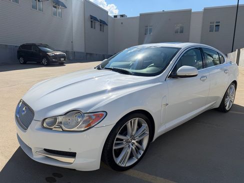 Used 2011 Jaguar XF Premium RWD image 7