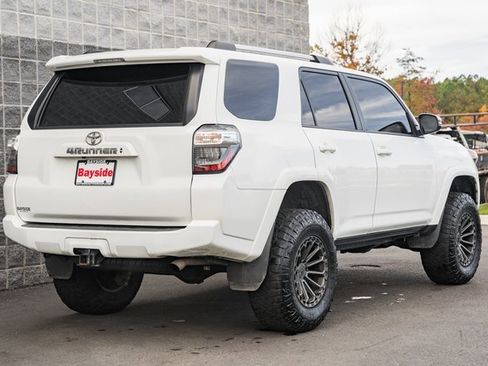 Used 2022 Toyota 4Runner SR5 Premium image 6