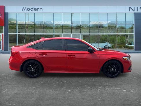 Used 2023 Honda Civic Sport image 4