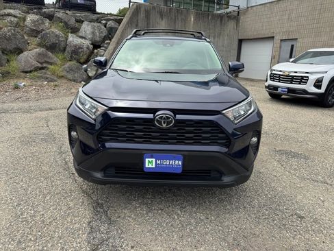 Used 2019 Toyota RAV4 XLE w/ All Weather Liner Package AWD/4WD image 9