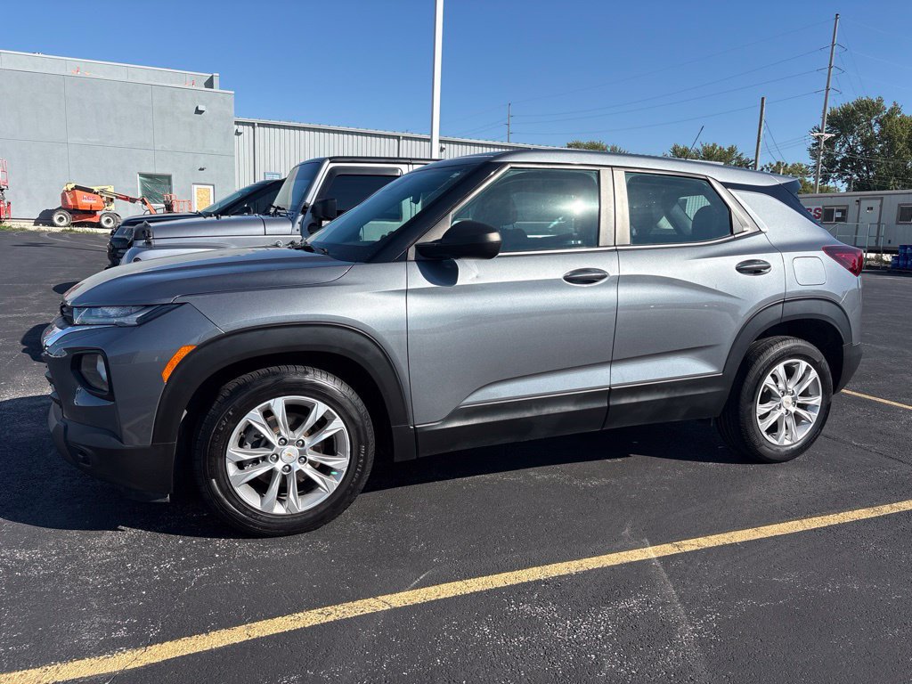Used 2021 Chevrolet TrailBlazer LS FWD image 1