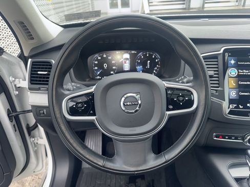 Used 2022 Volvo XC90 T5 Momentum w/ Climate Package image 25