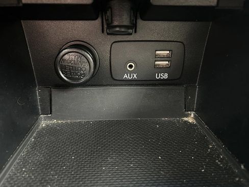 Used 2017 Subaru Outback 2.5i Premium image 21