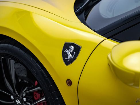 Used 2019 Ferrari 488 GTB RWD image 40