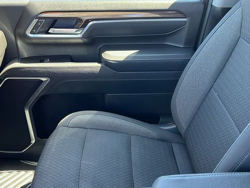 Certified 2025 Chevrolet Silverado 2500 LT w/ Convenience Package AWD/4WD image 22