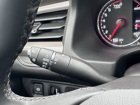 Certified 2023 GMC Acadia Denali w/ Denali Technology Package image 22