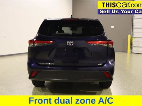 Used 2023 Toyota Highlander XLE FWD image 7