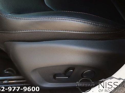Used 2024 Jeep Compass Limited AWD/4WD image 18