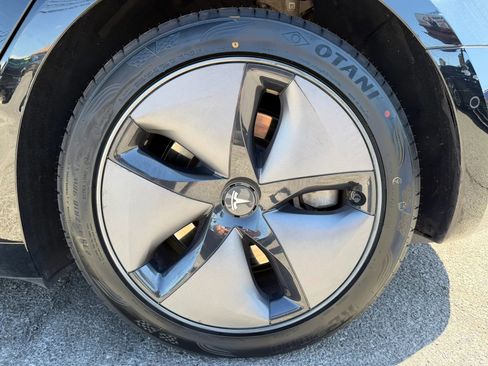 Used 2019 Tesla Model 3 Standard Range Plus image 7