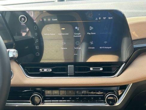 New 2026 Chevrolet Equinox ACTIV w/ Convenience Package III AWD/4WD image 19