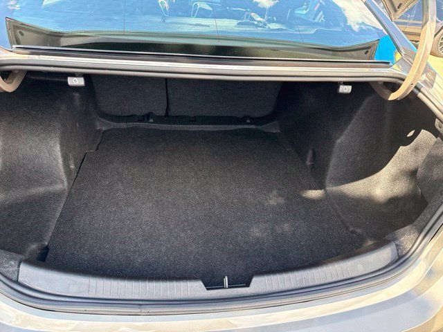 Used 2023 Chevrolet Malibu RS FWD image 11