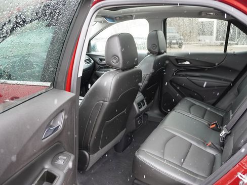 Used 2020 Chevrolet Equinox Premier image 17