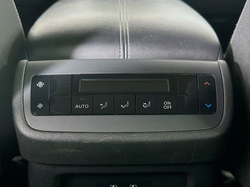 Used 2024 Nissan Pathfinder SV image 26