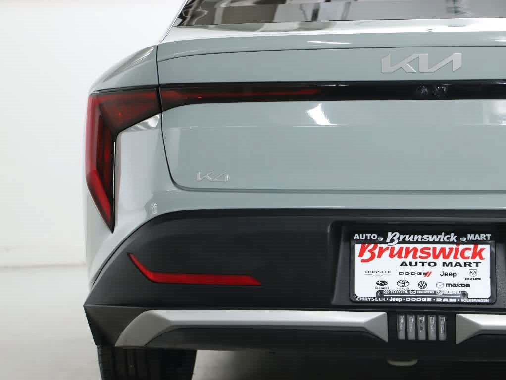 Used 2025 Kia K4 FWD image 43