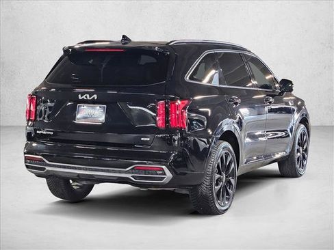Used 2023 Kia Sorento SX AWD/4WD image 5