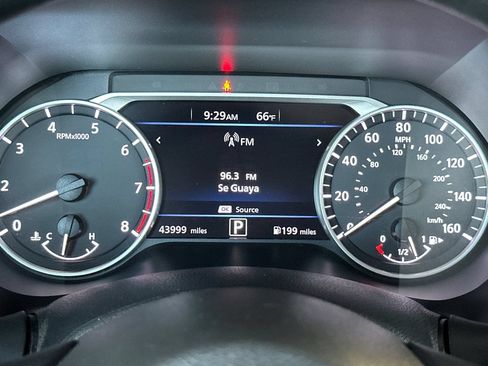 Used 2024 Nissan Sentra SV FWD image 24