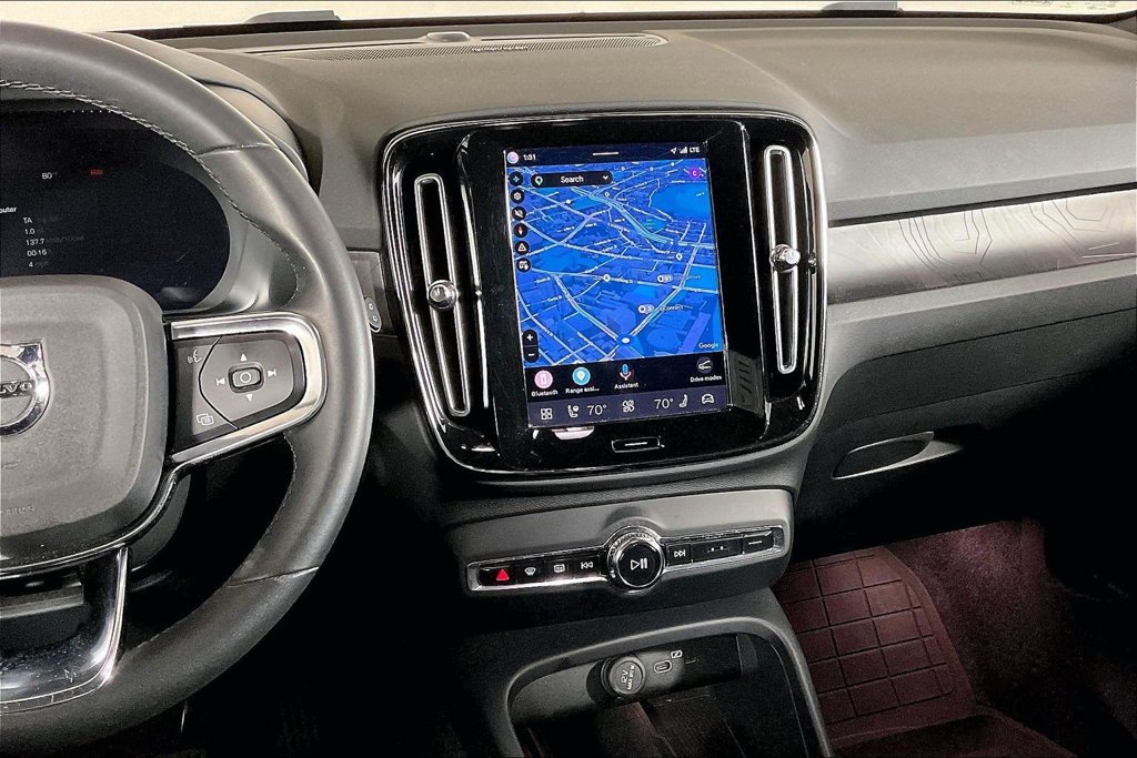 Used 2023 Volvo XC40 Recharge Ultimate w/ Protection Package Premier AWD/4WD image 5