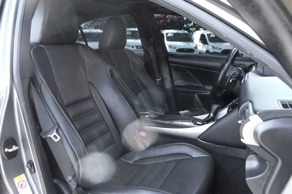Used 2019 Lexus IS 300 F Sport w/ F Sport Package RWD image 40