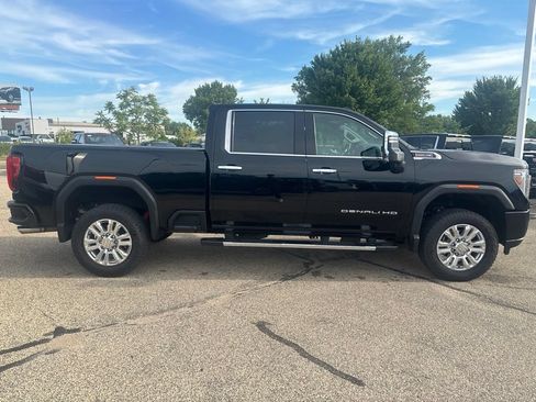 Used 2022 GMC Sierra 3500 Denali w/ Denali Ultimate Package AWD/4WD image 4