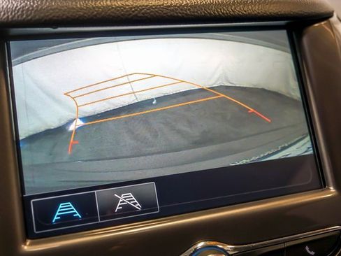 Used 2018 Chevrolet Cruze LT w/ Convenience Package image 22