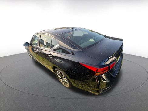 Used 2026 Nissan Altima 2.5 SV FWD image 18