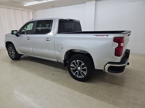 Used 2022 Chevrolet Silverado 1500 LT AWD/4WD image 18