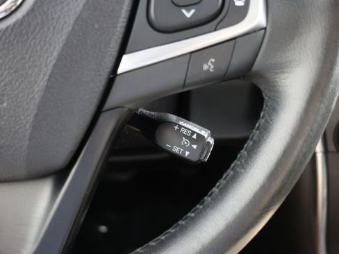 Used 2015 Toyota Camry XLE FWD image 29