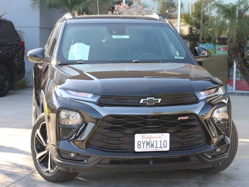 Used 2022 Chevrolet TrailBlazer RS image 2