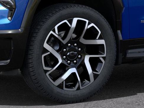 New 2025 Chevrolet Silverado EV RST image 41