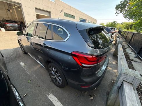 Used 2021 BMW X1 xDrive28i w/ Convenience Package AWD/4WD image 4
