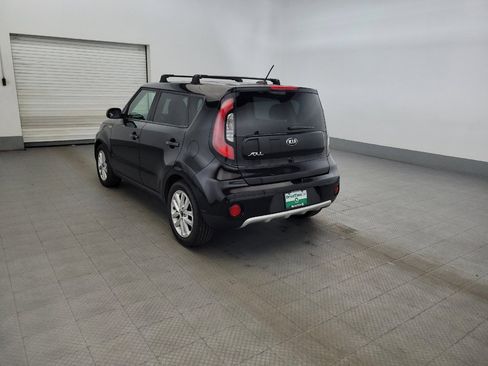 Used 2018 Kia Soul + FWD image 5