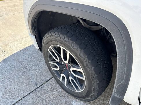 Used 2020 GMC Sierra 1500 AT4 w/ AT4 Premium Package AWD/4WD image 14